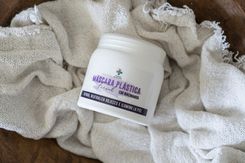 MASCARILLA PLASTICA FACIAL CON NIACINAMIDA