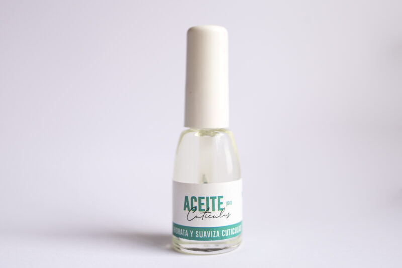 ACEITE PARA CUTICULAS Y UÑAS