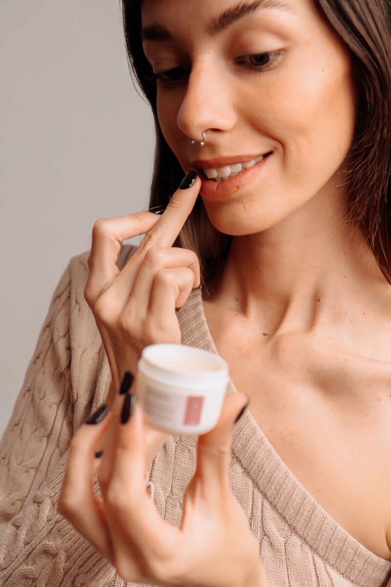 HYALU SKIN Balsamo Labial - Imagen 2